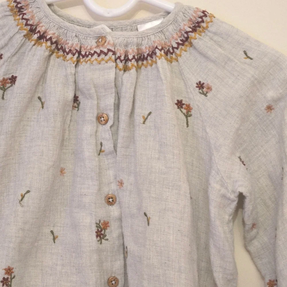 Zara‎ Girls Grey Embroidered Linen Blend Smocked Blouse Top Size 2-3 Years 98cm